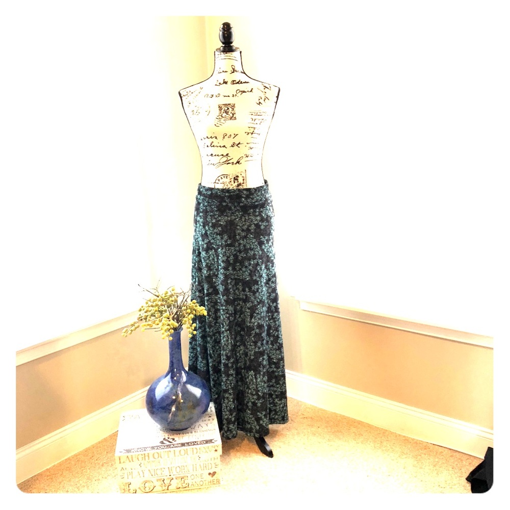Lularoe maxi XS worn once!